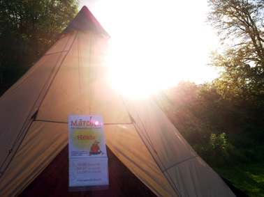 Lichtpicknick mit Märchenerzählerin im Märchentipi